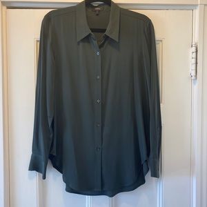 Sz L, NWOT, Theory classic silk blouse, hunter green.